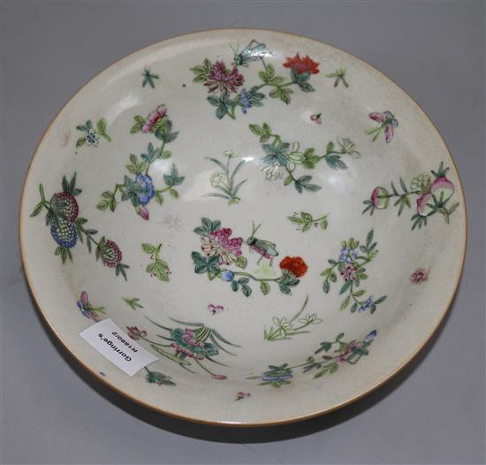 A Chinese famille rose crackleglaze bowl